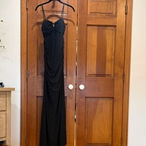 Black Hailey Logan by Arden Papel fitted long formal dress. Size 7/8